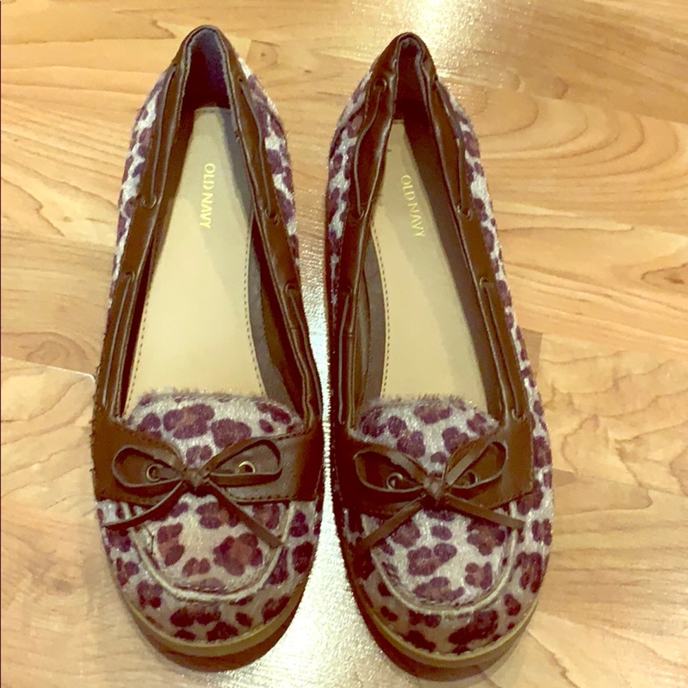 Old Navy loafer stye shoes Size 8 super cute!
